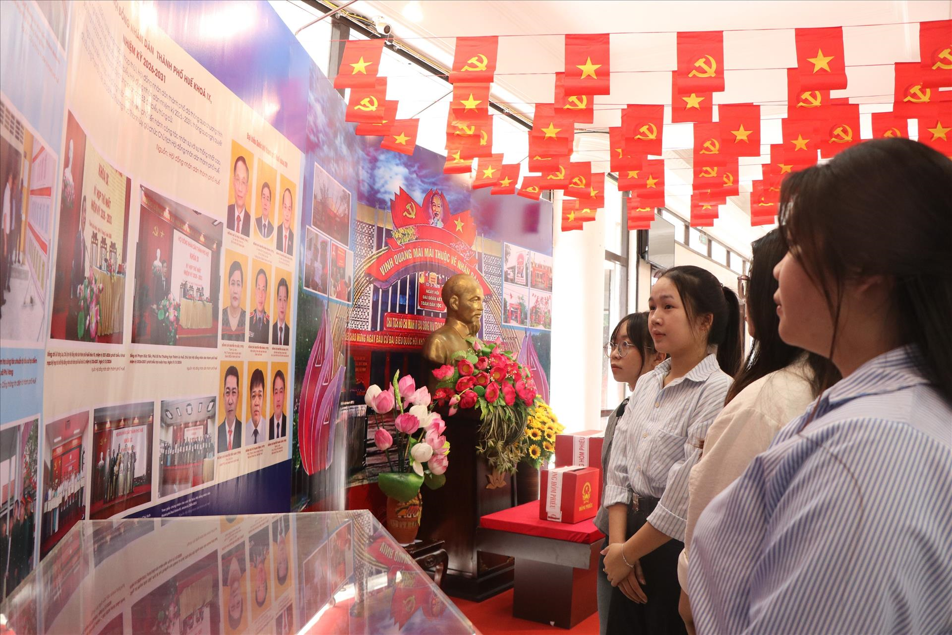 Triển lãm tư liệu, hiện vật quý về chặng đường phát triển của Quốc hội Việt Nam